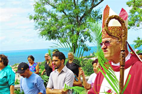 Celebra Es Do Domingo De Ramos Iniciam A Semana Santa E Preparam Para