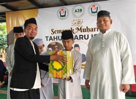 Semarak Muharram H Thariq Boarding Bantu Yatim Dan Dhuafa Bukti