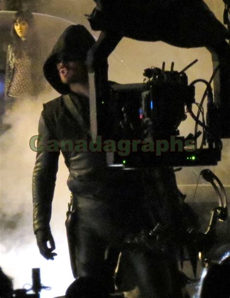 Arrow films a scene with several cast for the Season 2 Finale episode ...