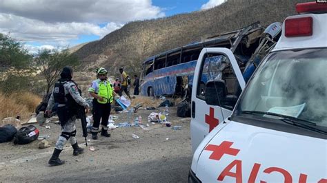 Tragedia En México Al Menos 15 Muertos Y 21 Heridos Tras Caída De Un Autobús Por Un Barranco