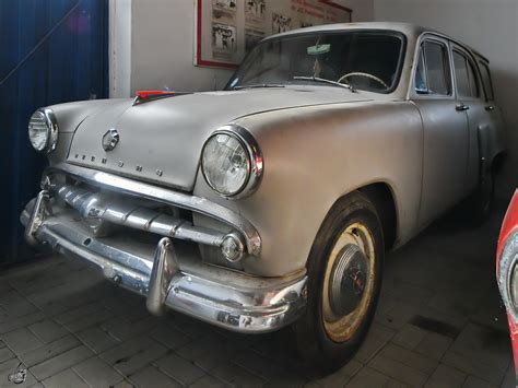 Moskwitsch 402 Fotos - Fahrzeugbilder.de