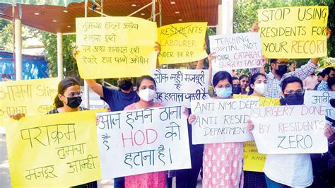 Mumbai Jj Medics Call Off Strike As Top Doctors Quit