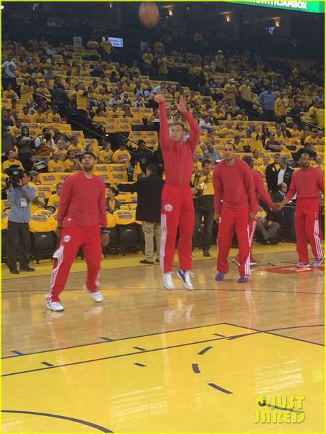 L A Clippers Nba Team Wear Uniforms Inside Out In Protest Of Owner