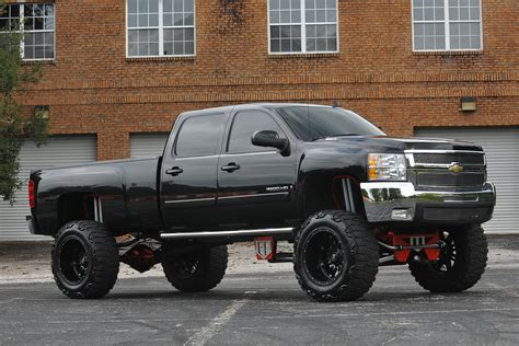 Chevrolet Silverado 3500 Lifted - amazing photo gallery, some ...