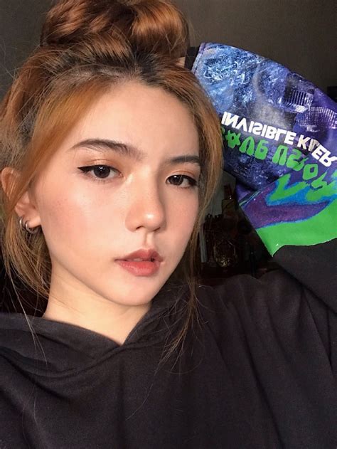 Hot girl K dậy thì hoàn hảo thân hình nóng bỏng nhưng gương mặt