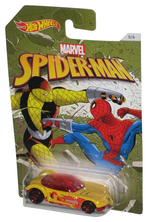 Marvel Comics Spider Man Golden Arrow 2016 Hot Wheels Toy Car 5 6 Card Has Small Pin Holes