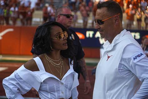 Steve Sarkisian's Wife Turning Heads With Outfit Day Before Ohio State ...