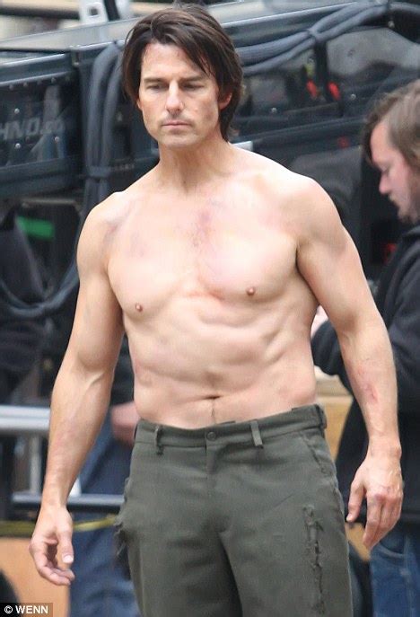 Tom Cruise Ripped Torso And Bare Chested Naked Male Celebrities