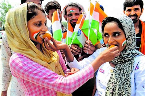 For Kashmiri Women This Independence Day Will Mean Real Freedom