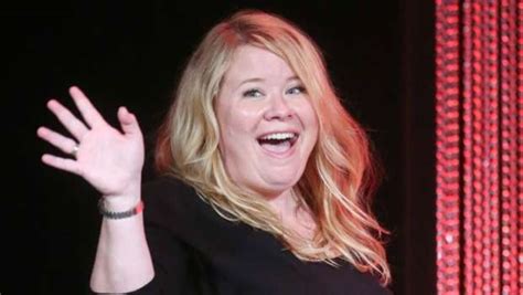 Julie Plec Criadora De The Vampire Diaries Vai Dirigir E Produzir