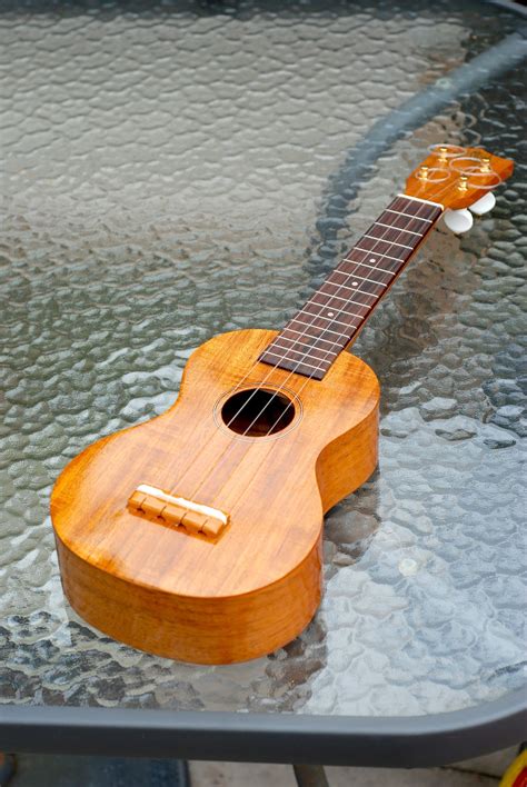 Kiwaya KS-5 Soprano Ukulele - REVIEW