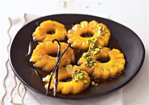 Recette Ananas Caram Lis Flamb Et Pistaches Marie Claire