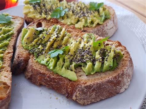 Tartines De Pain De Campagne Avocat Graines De Chia Ma P Tite Cuisine