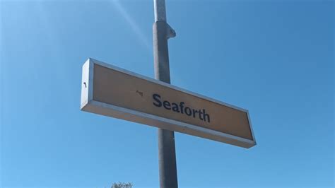 Transperth Arm A Train Entering And Leaving Seaforth Station Youtube