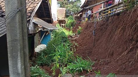 Longsor Dan Banjir Bandung Makan Korban Dua Orang Tewas Dan Ratusan