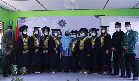 Wisuda Santri Kelas Ppm Mbs Pleret Meluluskan Penghafal Al Quran