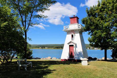 Lighthouses of the Bay of Fundy and Annapolis Valley Region | One Trip ...