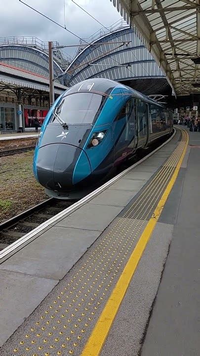 Transpennine Express S Hitachi Class 802 Leaving York On A Busy Sunday Afternoon Youtube