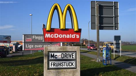 Fast Food Mcdonald S Startet Bestellen Und Bezahlen Per App In Deutschland