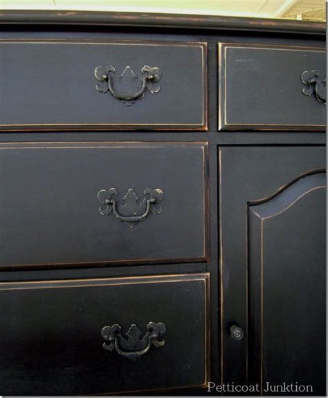 Black Paint Makes Furniture Classy And Sassy Black Painted Furniture Painting Antique