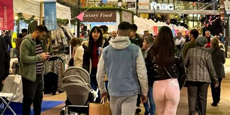 Este Es El Horario De Las Tiendas Y Los Centros Comerciales De Sevilla