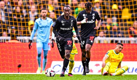 Kamory Doumbia Pr T Au Stade Brestois Stade De Reims