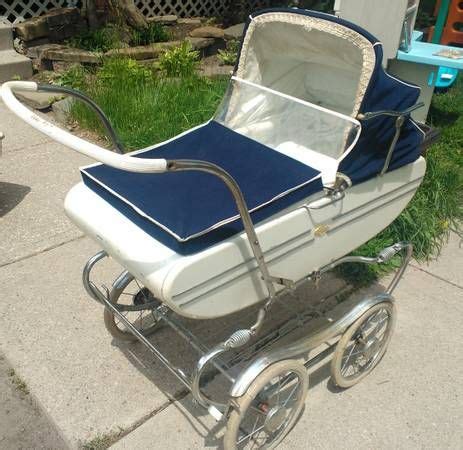 Pin By Charlotte Nielsen On Retro Barnevogn Vintage Pram Baby