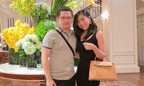 Em gái Trấn Thành hiếm hoi tung ảnh bikini khi đi du lịch cùng chồng
