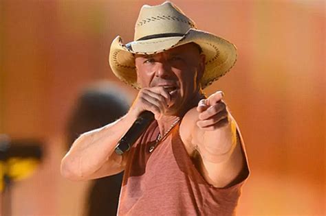 Kenny Chesney Sets 2022 Tour Including Gillette Metlife Stadiums