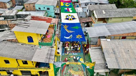 Rua da Copa no bairro Vila da Prata em Manaus chama a atenção veja