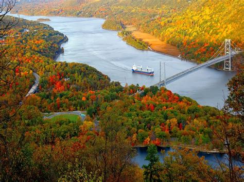 Explore Bear Mountain State Park Tourism: Travel Guide Top Places | Omeeyo