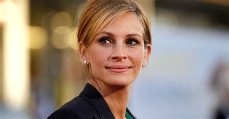 Figura poco atractiva y piel imperfecta Julia Roberts fue pillada en un extraño bikini en la