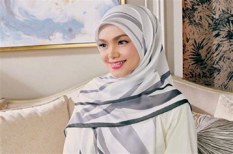 Biodata Dan Agama Siti Nurhaliza Diva Malaysia Yang Diajak Duet Oleh