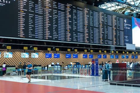 Mosc Rusia De Julio De Aeropuerto Sheremetyevo Monitores De