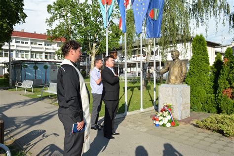 Položen vijenac za spomen na poginule hrvatske branitelje