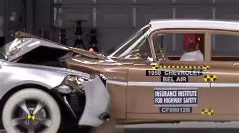 Crash Test între Un Chevrolet Bel Air Din 1959 și Un Malibu Din 2009 Video Auto Bild