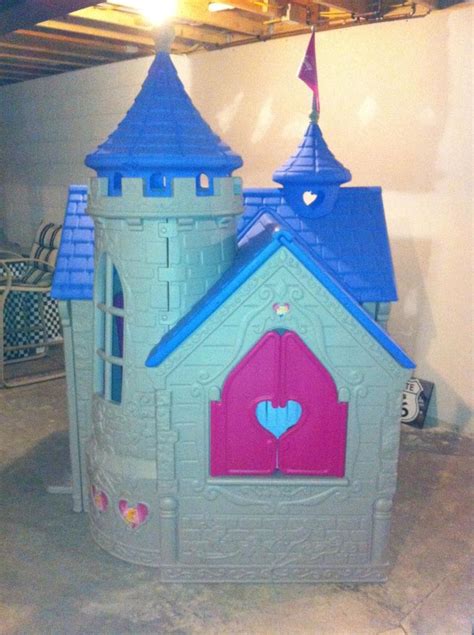 Huge Disney Princess Wonderland Castle Outdoor Playhouse Excellant