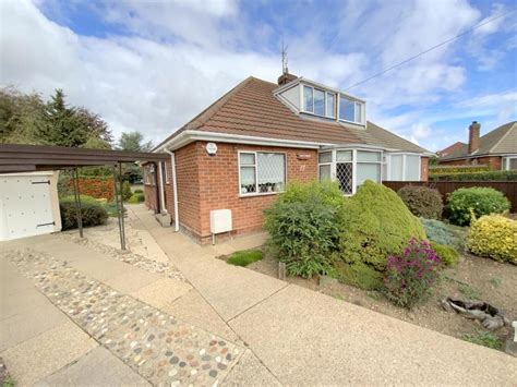 Toll Bar Avenue New Waltham Grimsby 3 Bed Semi Detached Bungalow £