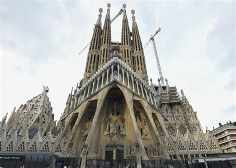 10 Important Historical Monuments In Barcelona