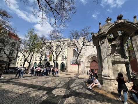 Visitas Ao Quartel Do Carmo A Revolu O Dos Cravos Diz Muito S