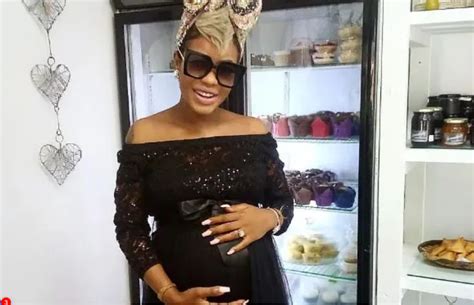 Singer Zandie Khumalo Honours Her Unborn Baby With An Ep