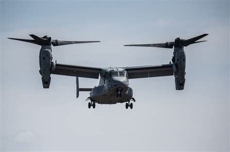 Un avion militaire américain avec 6 personnes à son bord s écrase en