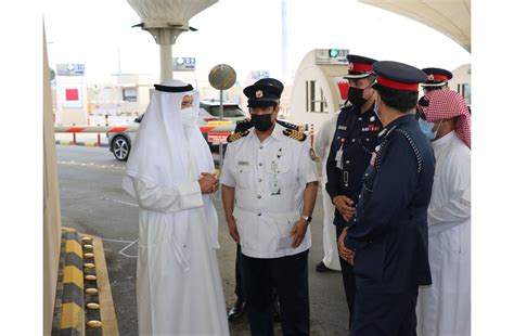 بالصور وكيل وزارة الداخلية لشئون الجنسية والجوازات يزور منفذ جسر