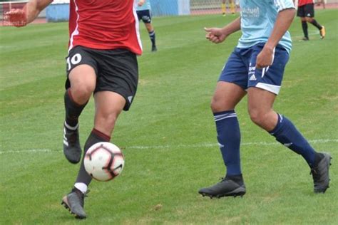 Football Le SO Cholet s incline d entrée de jeu 0 1 Sport Cholet