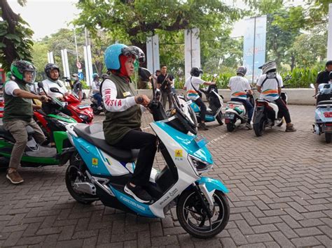 Touring Motor Listrik Di Surabaya Suara Surabaya