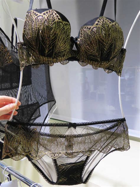 2025 Lingerie Trends From The Salon International De La Lingerie Esty Lingerie