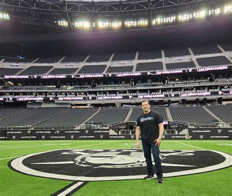 Las Vegas Raiders Tour Allegiant Stadium Slight Return® Usa