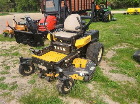 Cub Cadet Tank Commercial Zero Turn Mower Live And Online Auctions On