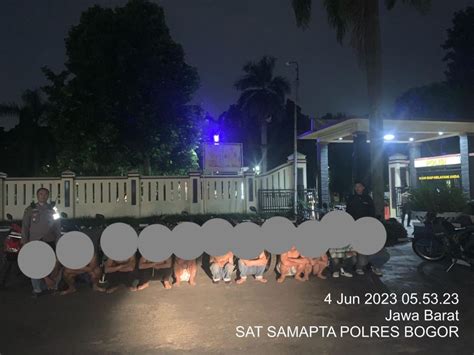 Polisi Tangkap 14 Anggota Gangster Di Cibinong Diduga Hendak Tawuran