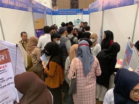 Ratusan Pencari Kerja Antusias Ikuti Job Fair Di Palembang Ribuan